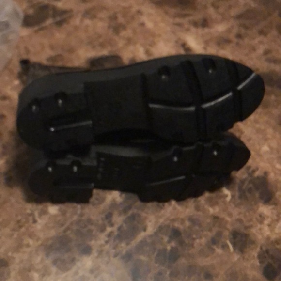 Low boot - Picture 3 of 4